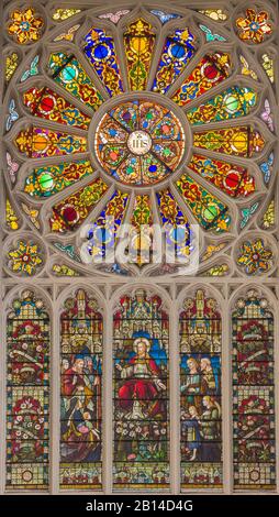 London, GROSSBRITANNIEN - 14. SEPTEMBER 2017: Die zentrale Rosette in der Kirche St. Catharine Cree aus dem Jahr 1630. Stockfoto