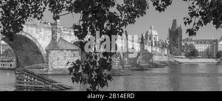 Prag, tschechische Republik - Oktober 13, 2018: Das Panorama von Charles Braut aus West. Stockfoto