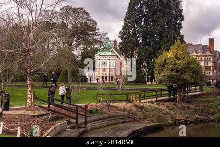 Bletchley Park, Buckinghamshire, Großbritannien, zeigt das restaurierte Mansion House in einer ersten Phase der Wiederherstellung des Standorts. Stockfoto