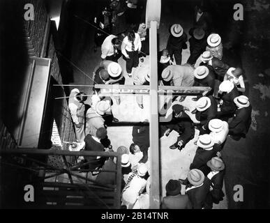 Gangland Street Killing in SCARFACE 1932 Regisseure HOWARD HAWKS und RICHARD ROSSON Roman Armitage Trail Screen Story Ben Hecht Produzent Howard Hughes The Caddo Company/United Artists Stockfoto