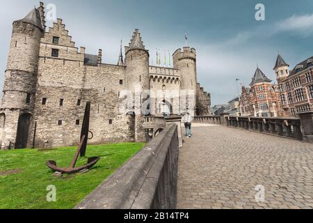 Mittelalterlichen Burg Het Steen in Antwerpen. Schloss Han Steen iz Wahrzeichen und touristische Hauptattraktion in antwerpen. Stockfoto