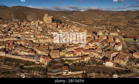 Cornago ist ein malerisches Dorf in der Provinz La Rioja, Spanien Stockfoto