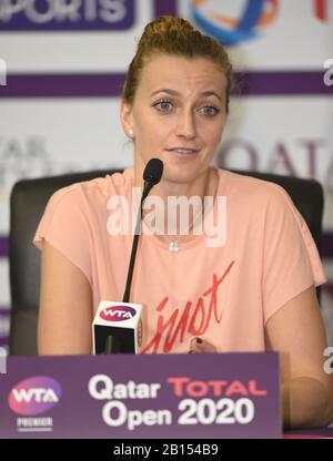 Doha, Katar. Februar 2020. Petra Kvitova aus Tschechien nimmt vor dem Tennisturnier der WTA Katar Open 2020 in Doha, Katar, 23. Februar 2020, an einer Pressekonferenz Teil. Kredit: Nikku/Xinhua/Alamy Live News Stockfoto