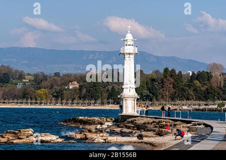 Genf, Schweiz - 14 April, 2019: Leuchtturm am Genfer See (Lac Leman), Genf, Schweiz - Bild Stockfoto