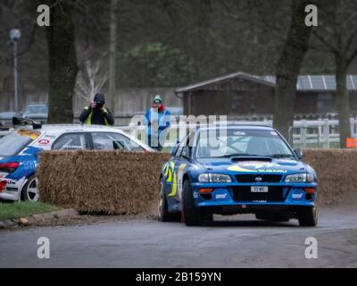 Subaru Impreza auf der Rallye-Bühne bei Race Retro Motorsport Show Stoneleigh Park Warwickshire UK. . Stockfoto