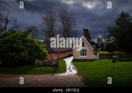 Thaxted Essex UK Alms Houses und John Webbs Windmill nach dem Sturm. Februar 2020 Stockfoto