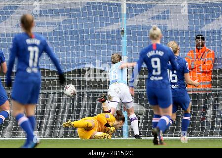 Ellen White von Manchester City punktet während des Super-League-Spiels Der Frauen im Academy Stadium in Manchester. Stockfoto