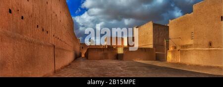 Marokkanische Dörfer in der Wüste Sahara. Süden von Marokko. Stockfoto