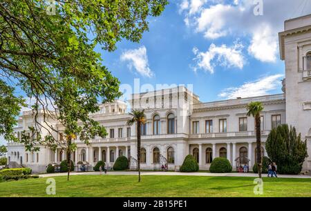 Livadia, RUSSLAND - 17. MAI 2016: Livadia Palace in der Nähe der Stadt Jutta. Der Palast Livadia war ein Sommerrefugium des letzten russischen Zaren, Nikolaus II Das Yalt Stockfoto