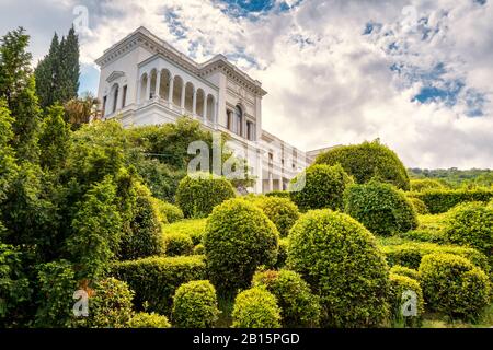 Jutta, Russland - 17. Mai 2016: Livadia Palace in der Nähe der Stadt Jutta, Krim. Der Palast Livadia war ein Sommerrefugium des letzten russischen Zaren, Nikolaus II Th Stockfoto