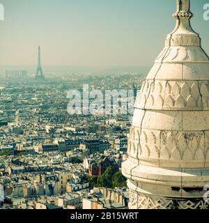 Blick auf Paris vom Sacre Coeur im Montmartre Hügel Stockfoto