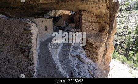 Altes Höhlenhaus - Gila Cliff Dwellings National Monument Stockfoto