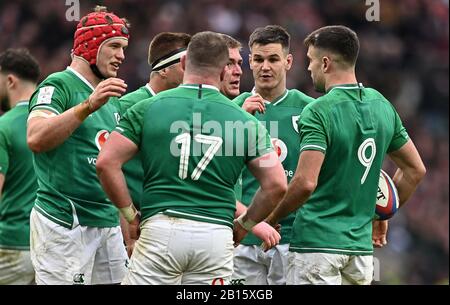 Twickenham, Großbritannien. Februar 2020. Die Iren huschen. England V Irland. Guiness sechs Nationen. Twickenham Stadium. Twickenham. London. GROSSBRITANNIEN. Credit Garry Bowden/Sport in Pictures/Alamy Live News. Credit: Sport In Pictures/Alamy Live News Stockfoto