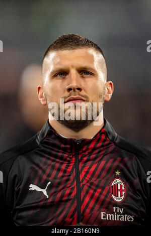 Ante Rebic (Mailand) beim italienischen Spiel "erie A" zwischen Fiorentina 1-1 Mailand im Artemio-Franchi-Stadion am 22. Februar 2020 in Firenze, Italien. (Foto von Maurizio Borsari/AFLO) Stockfoto