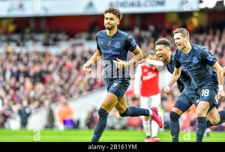 London, Großbritannien. Februar 2020. Dominic Calvert-Lewin vom FC Everton feiert, dass er Evertons erstes Tor erzielt hat: "Das Spiel der Premier League zwischen Arsenal und Everton im Emirates Stadium, London, England am 23. Februar 2020. Foto von Phil Hutchinson. Nur redaktionelle Nutzung, Lizenz für kommerzielle Nutzung erforderlich. Keine Verwendung bei Wetten, Spielen oder einer einzelnen Club-/Liga-/Spielerpublikationen. Kredit: UK Sports Pics Ltd/Alamy Live News Stockfoto