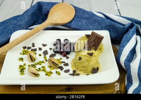 Italienisches Pistazien Eis Stockfoto