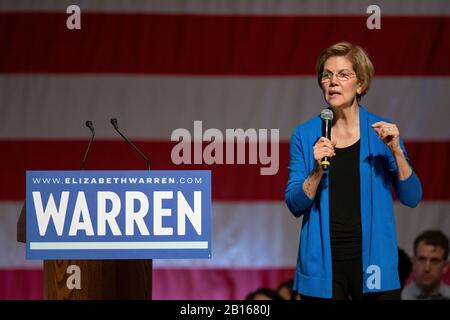 Seattle, Vereinigte Staaten. Februar 2020. Senator Elizabeth Warren spricht auf einer Wahlkampfveranstaltung im Seattle Center am 22. Februar 2020 in Seattle, Washington. Credit: The Photo Access/Alamy Live News Stockfoto