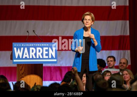 Seattle, Vereinigte Staaten. Februar 2020. Senator Elizabeth Warren spricht auf einer Wahlkampfveranstaltung im Seattle Center am 22. Februar 2020 in Seattle, Washington. Credit: The Photo Access/Alamy Live News Stockfoto