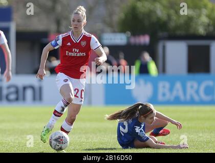 London, ENGLAND - 23. FEBRUAR Leonie Maier von Arsenal-Frauen kämpft für Besitz mit Katie Rood von Lewes Frauen während des FA Cup Spiels zwischen Arsenal und Lewes Damen im Meadow Park, Borehamwood am Sonntag, 23. Februar 2020. (Kredit: Jacques Feeney News & Sport) Foto darf nur für redaktionelle Zwecke in Zeitungen und/oder Zeitschriften verwendet werden, Lizenz für kommerzielle Nutzung erforderlich Kredit: MI News & Sport /Alamy Live News Stockfoto