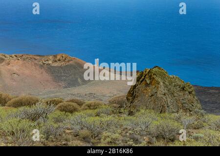 Vulkanische Landschaft in der Nähe des Orchilla-Leuchtturms. Südwestküste der Insel El Hierro. Spanien. Stockfoto