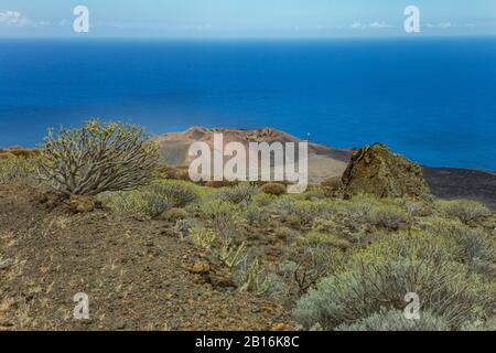 Vulkanische Landschaft in der Nähe des Orchilla-Leuchtturms. Südwestküste der Insel El Hierro. Spanien. Stockfoto