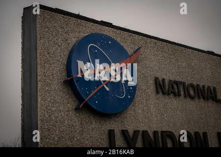 Houston, Texas - 11. Februar 2020: NASA-Logo im LBJ Space Center Stockfoto