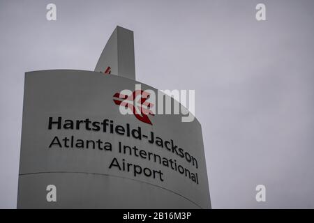 Atlanta, Georgia - 4. Februar 2020: Schild Hartsfield-Jackson Atlanta International Airport (ATL) Stockfoto