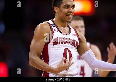 Madison, WI, USA. Februar 2020. Wisconsin Badgers Guard D'Mitrik Trice #0 während des NCAA-Basketballspiels zwischen den Rutgers Scarlet Knights und den Wisconsin Badgers im Kohl Center in Madison, WI. John Fisher/CSM/Alamy Live News Stockfoto