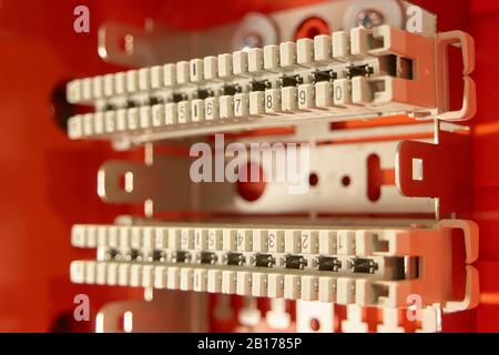 Klemmenblock-Tasten mit Nummern. Stockfoto