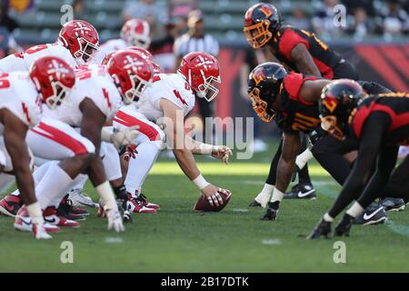 23. Februar 2020: Beide Teams sehen sich im Spiel zwischen DC-Verteidigern und Los Angeles Wildcats, Dignity Health Sports Park, Carson, CA, auf der Linie des Scrimmage aus. Peter Joneleit/CSM Stockfoto