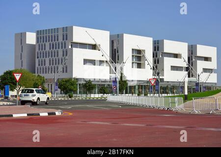 Doha, KATAR -12 DEC 2019- Blick auf das Gebäude 2022 in der Zone Aspire in Doha, Katar, mit den 2022 Nummern, die für die FIFA-Welt gebaut wurden Stockfoto