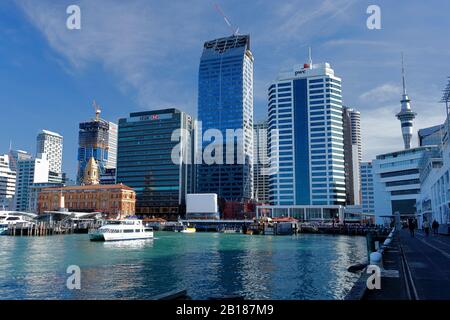 Blick auf die Stadt Auckland, die Skyline Neuseelands, das CBD und die Umgebung des Hafenviertels Stockfoto