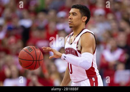 Madison, WI, USA. Februar 2020. Wisconsin Badgers Guard D'Mitrik Trice #0 während des NCAA-Basketballspiels zwischen den Rutgers Scarlet Knights und den Wisconsin Badgers im Kohl Center in Madison, WI. John Fisher/CSM/Alamy Live News Stockfoto