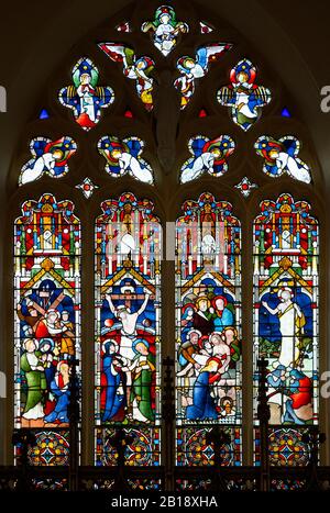 Glasfenster aus dem Osten c 1870, Wickham Market Kirche, Suffolk, England, Großbritannien von Lavers, Barraud und Westlake Stockfoto