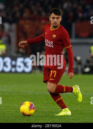 Rom, Italien. Februar 2020. Romas Cengiz Während des Serie-A-Fußballspiels zwischen Roma und Lecce im Olympiastadion im Einsatz. Kredit: Bilder Aktualisieren/Alamy Live News Stockfoto