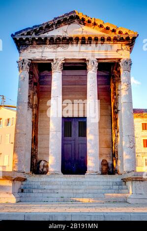 Historisches Zentrum von Pula, Kroatien Stockfoto