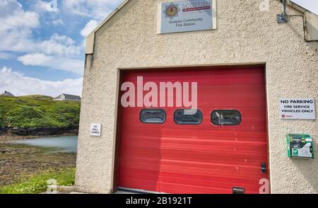 Gemeinschaftsfeuerwache auf der winzigen Insel Scalpay, Isle of Harris, Äußere Hebriden, Schottland Stockfoto