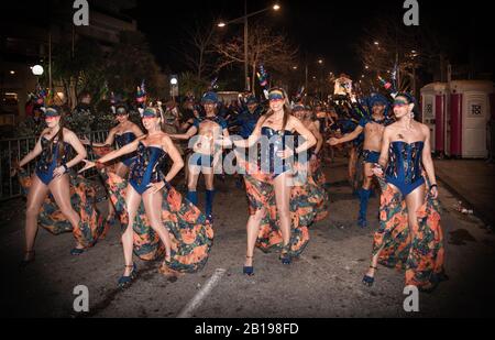 CARNAVAL MODELOS VAILANDO SITGES BARCELONA,23/02/2020 SITGES CARNAVAL 2020 Stockfoto