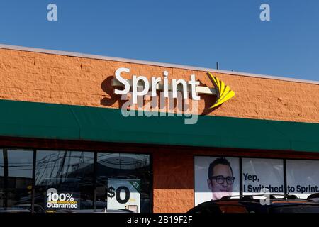 Cincinnati - Ca. Februar 2020: Sprint Handy Store. Sprint Handy Store. Sprint und T-Mobile führen Fusion aus, um der Deutschen Teleko zu geben Stockfoto