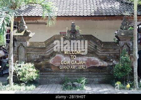 Gianyar, Bali Island, Indonesien. Mai 2019. Goa Gajah, die berühmte Touristenattraktion, ist eine bedeutende hinduistische archäologische Stätte. Stockfoto
