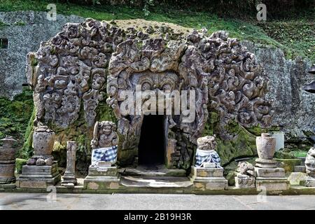 Gianyar, Bali Island, Indonesien. Mai 2019. Goa Gajah, die berühmte Touristenattraktion, ist eine bedeutende hinduistische archäologische Stätte. Stockfoto