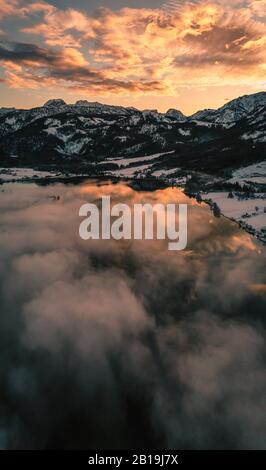 Schönen Winter Berge bei Sonnenuntergang in Österreich Stockfoto