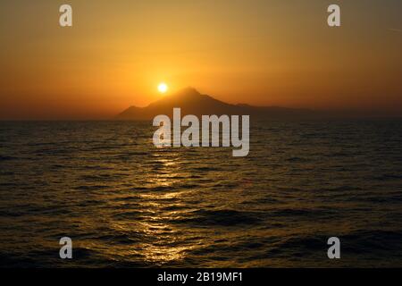 Griechenland, Sonnenuntergang auf dem Berg Athos Stockfoto