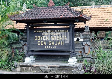 Gianyar, Bali Island, Indonesien. Mai 2019. Goa Gajah, die berühmte Touristenattraktion, ist eine bedeutende hinduistische archäologische Stätte. Stockfoto