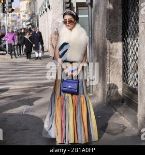 Italien. Februar 2020. Mode-Blogger und Models Street Style Outfit vor und nach Dolce & Gabbana Modenschau während der Mailänder Modenwoche Herbst/Winter 2020/2021 (Foto von Luca Ponti/Pacific Press) Credit: Pacific Press Agency/Alamy Live News Stockfoto