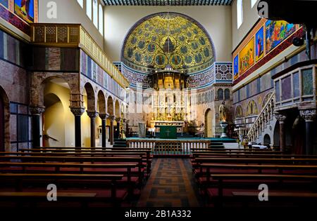 Inneneinrichtung der Universitätskirche Dublin. Die Katholische Kirche Saint Cardinal John Newman Dublin Ireland Stockfoto