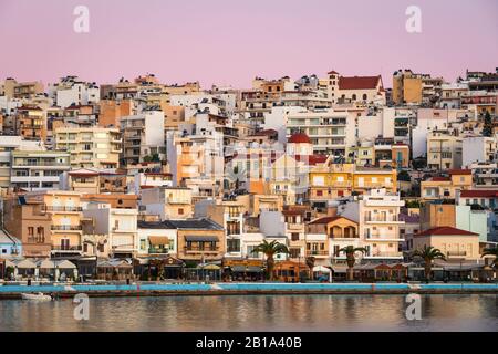 Sitia, Crete - 23. Januar 2020: Hafen in der Stadt Sitia, Crete. Stockfoto