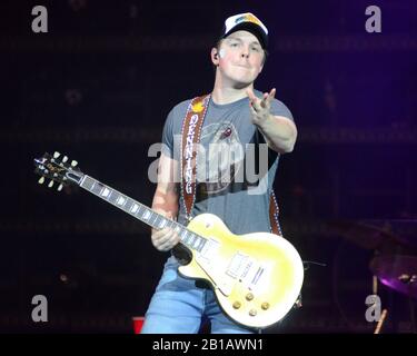 13. Februar 2020: Country-Sänger Travis Denning tritt auf Der Sylvee in Madison, Wisconsin auf. Ricky Bassman/CSM Stockfoto