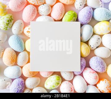 Bunte Ester Eier. Stockfoto