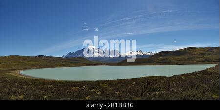 Berge und Seen im nationalpark laguna amarga und Torres del Paine, patagonien Chile, Südamerika Stockfoto